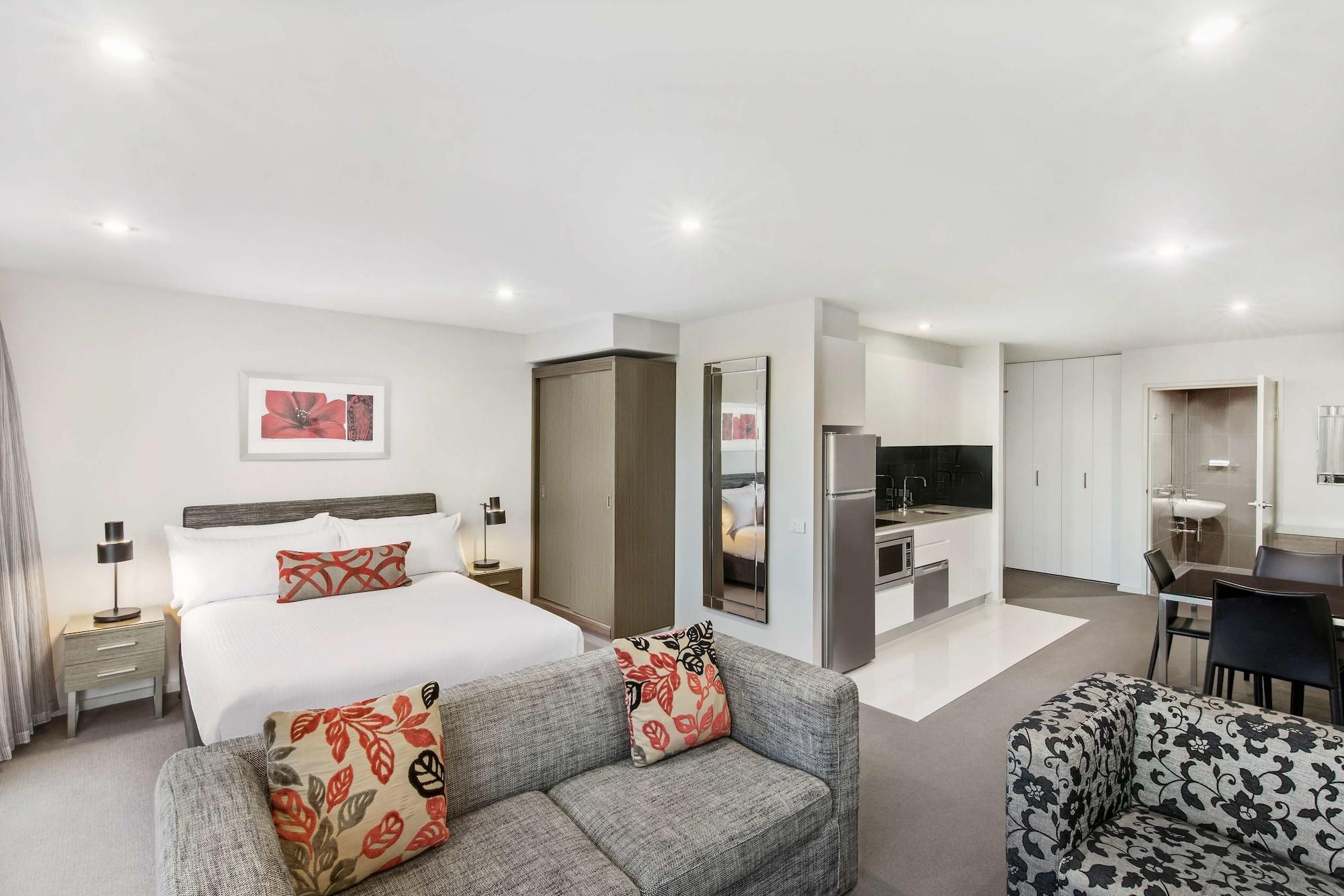 Adina Serviced Apartments Canberra Dickson Exterior photo