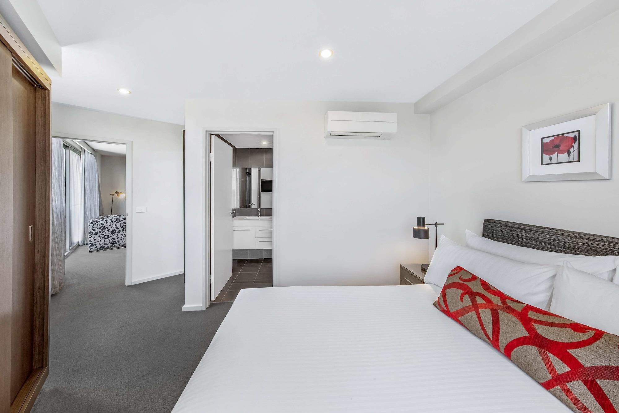 Adina Serviced Apartments Canberra Dickson Exterior photo