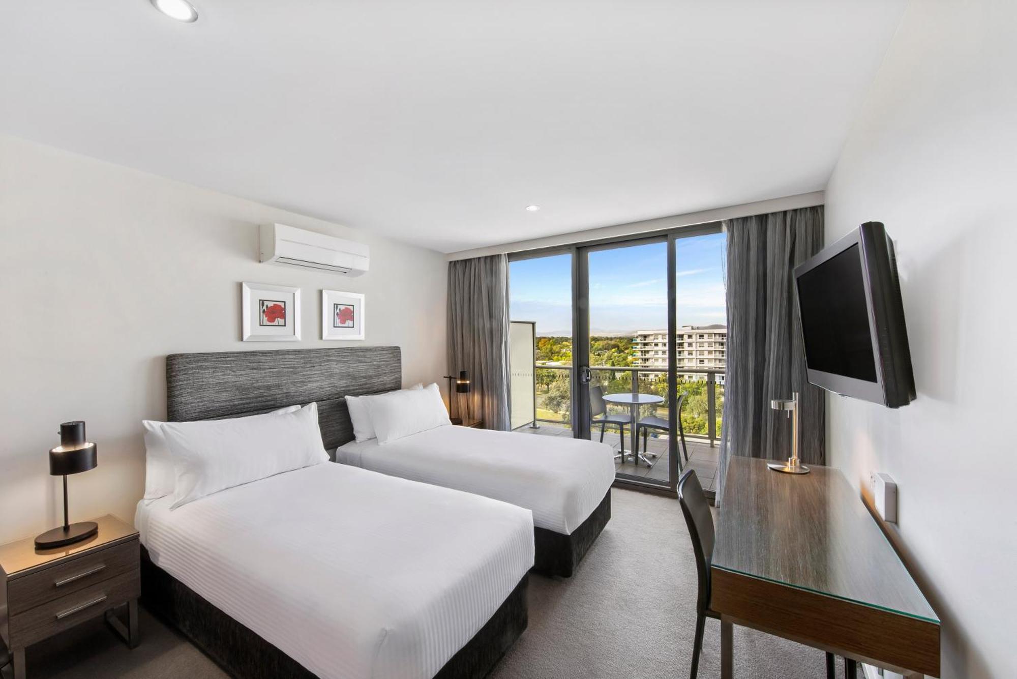 Adina Serviced Apartments Canberra Dickson Exterior photo