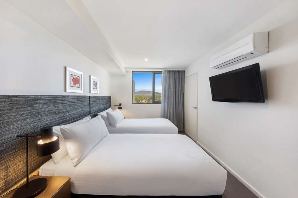 Adina Serviced Apartments Canberra Dickson Room photo